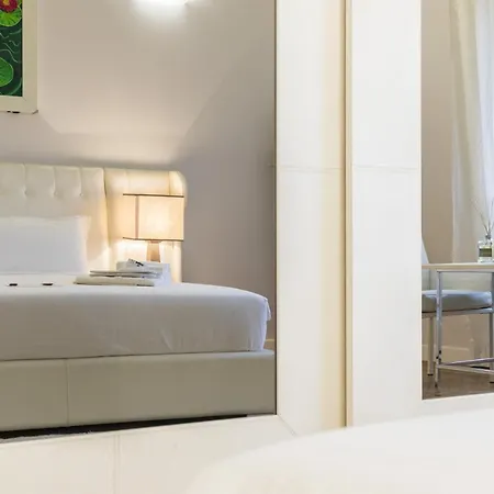 Hemeras Boutique Homes - Super Central Luxury アパート ミラノ
